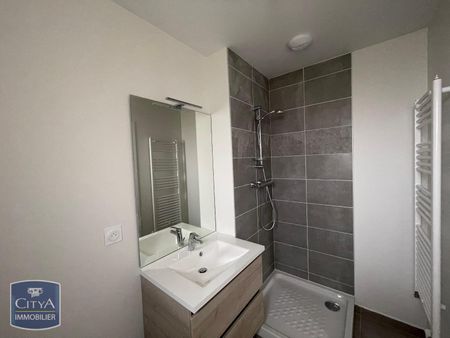 Location Maison 4 pièces 80m² BOURG EN BRESSE 01000 - Photo 5