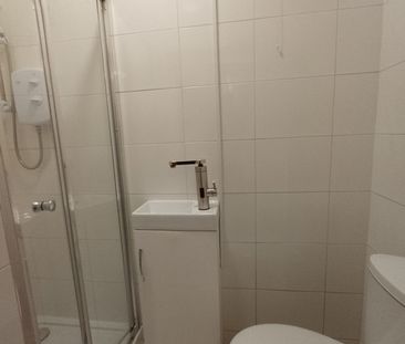 Studio Flat, Sandhurst Road, SE6 - Photo 5