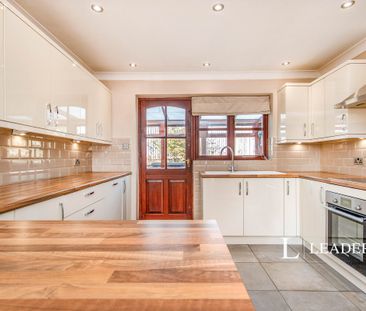 3 bedroom bungalow to rent Old Road, Whittington, WR5 - Photo 6