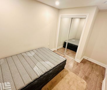 For Lease - 1032 Burnhamthorpe Road, Mississauga, Ontario - Photo 5