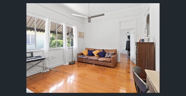 GAS COOK-TOP... WALK TO BUSES, SHOPS & PARKS... AIR-CONDITIONING… - Photo 1