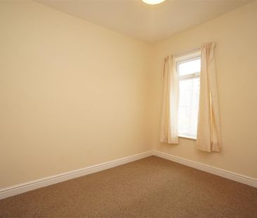 2 bedroom House To Let - Photo 3