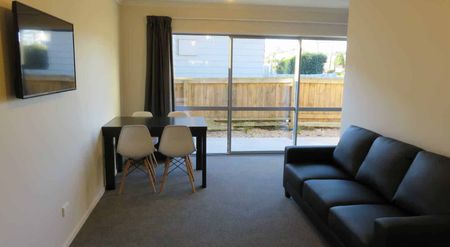 Fully Furnished Studio - Photo 3