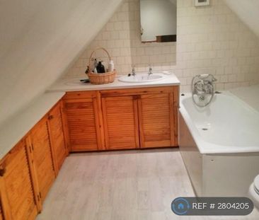 2 bedroom semi-detached house to rent - Photo 5