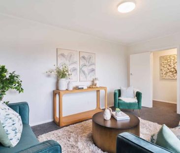 Three bedroom bungalow - Photo 2