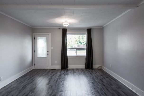 For Lease - 25 Stafford Street, Woodstock, Ontario - Photo 1