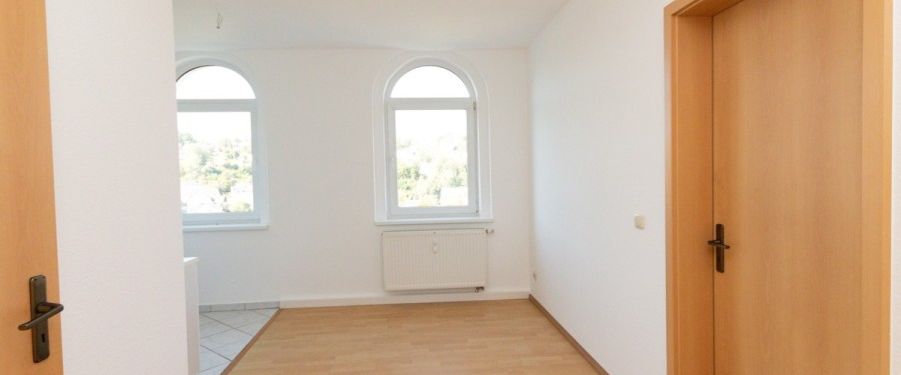 Klein aber fein - 1-Raum-Wohnung mit Einbauküche und schönem Ausblick in Annaberg! - Photo 1