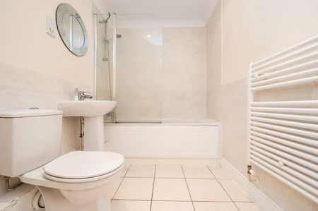 2 bedroom apartment to rent Brookbank Close, Cheltenham, GL50 - Photo 3