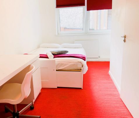 En-suite Bedroom - Photo 1