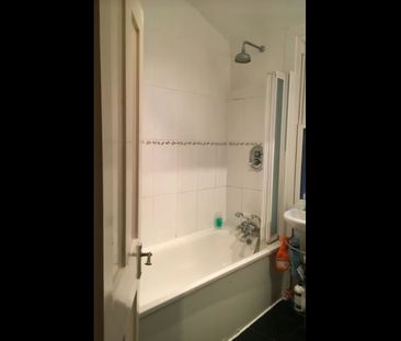 Room in a Shared House, Jutland Road, SE6 - Photo 4