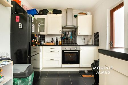 2 bedroom terraced house to rent - Photo 4