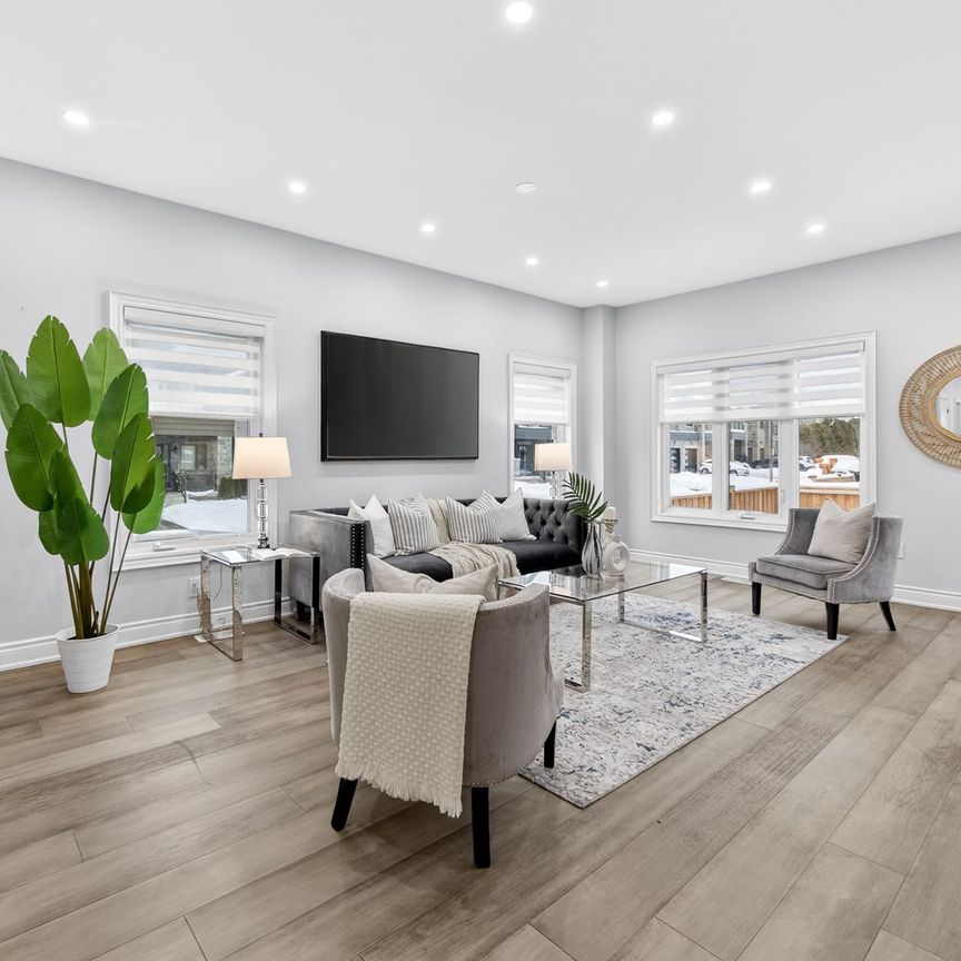 For Lease - 32 Ballinger Way, Uxbridge, Ontario - Photo 1