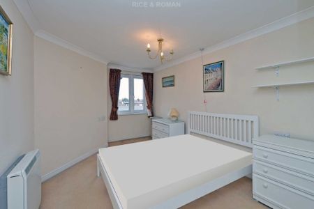 1 Bedroom Apartment, Bradbury Court – Raynes Park - Photo 3