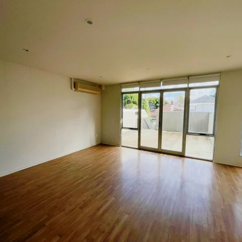 3 Bed, 2 Bath - Photo 1