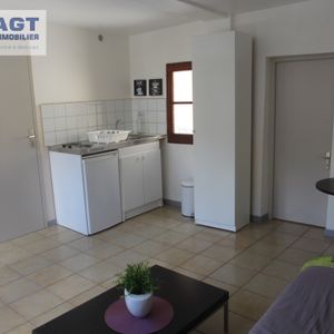 Location Appartement 1 pièce 21m² BEAUVAIS 60000 - Photo 2