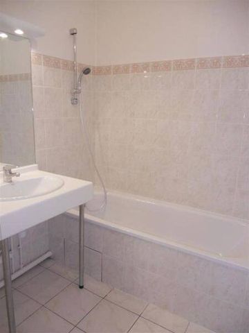 Appartement 4 pièces - - Photo 2