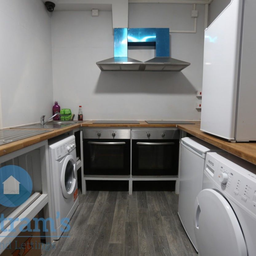 1 bed Studio for Rent - Photo 1