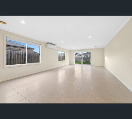 2 Bindley Crescent, Weir Views, Vic 3338 - Photo 2