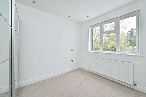 Oak Tree Drive, Totteridge, N20 - Photo 1