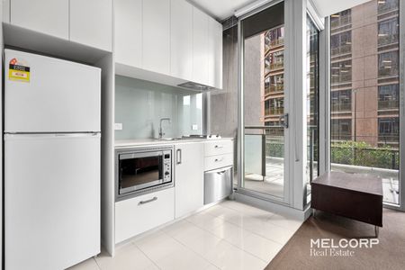 MOVE IN WITH EASE - FURNISHED - Photo 2