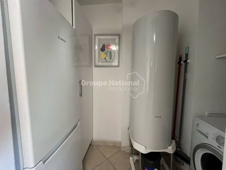 Location Appartement 3 pièces 82m² - Photo 2