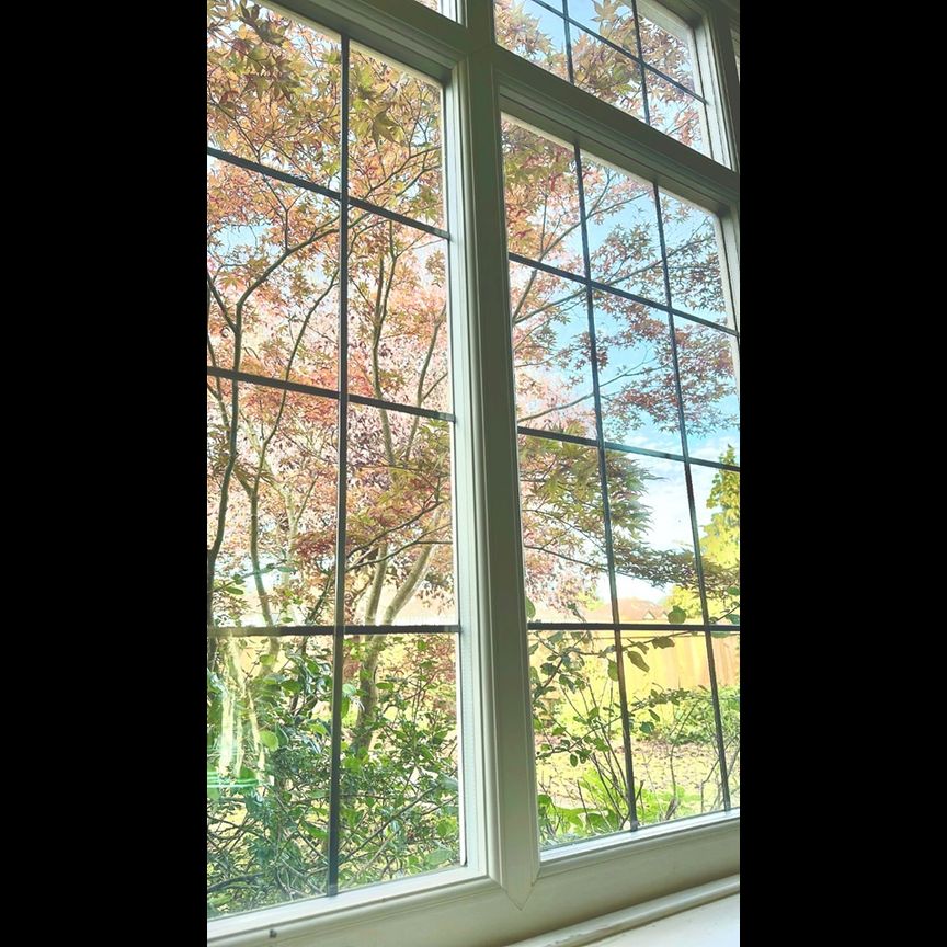 3 Bed Semi-Detached House, Robin Hood Way, SW15 - Photo 1