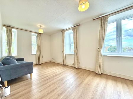 2 bedroom flat to rent - Photo 3