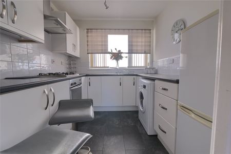 2 bed ground floor flat to rent in Rosewood Court, Marton-in-cleveland, TS7 - Photo 4