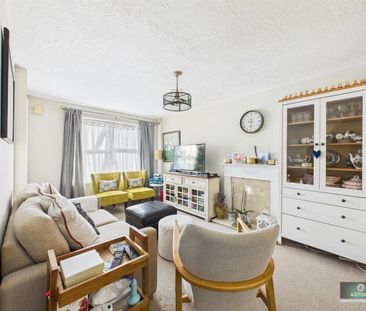 Maidenbower - Photo 2