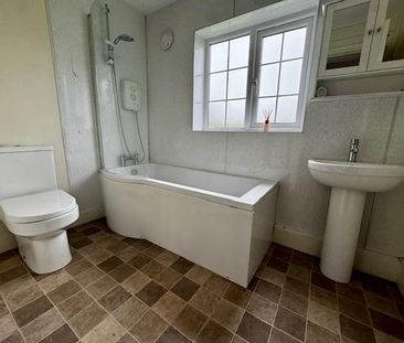 2 bedroom semi-detached house to rent - Photo 4