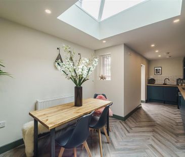 5 bedroom terraced house to rent - Photo 4