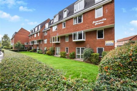 1 bedroom retirement property to rent - Photo 5