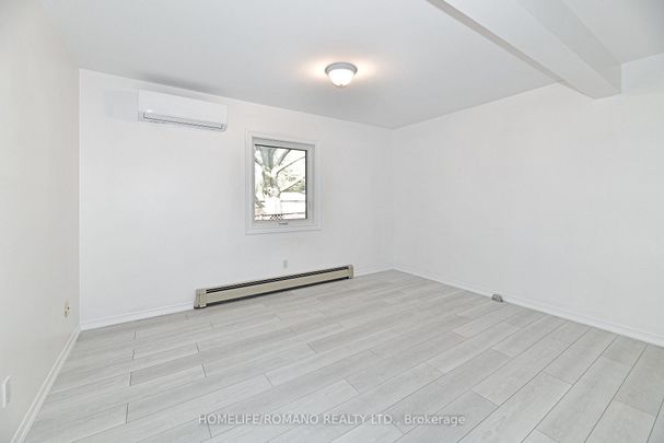 For Lease - 299 Vaughan Road Unit# B, Toronto, Ontario - Photo 1