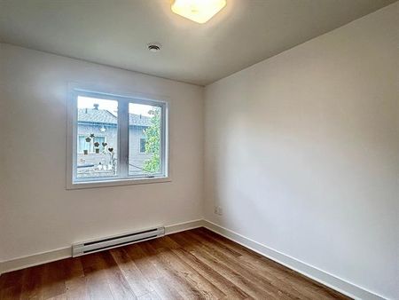 1884 Rue Montgomery - Photo 2