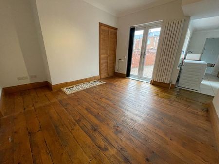 3 bedroom terraced house to rent - Photo 4