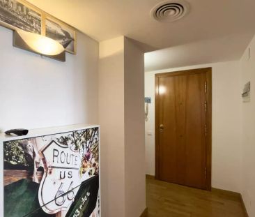Room in a shared 3-bedroom apartment for rent in El Coll, only females, perfect for professionals or students. - Foto 6