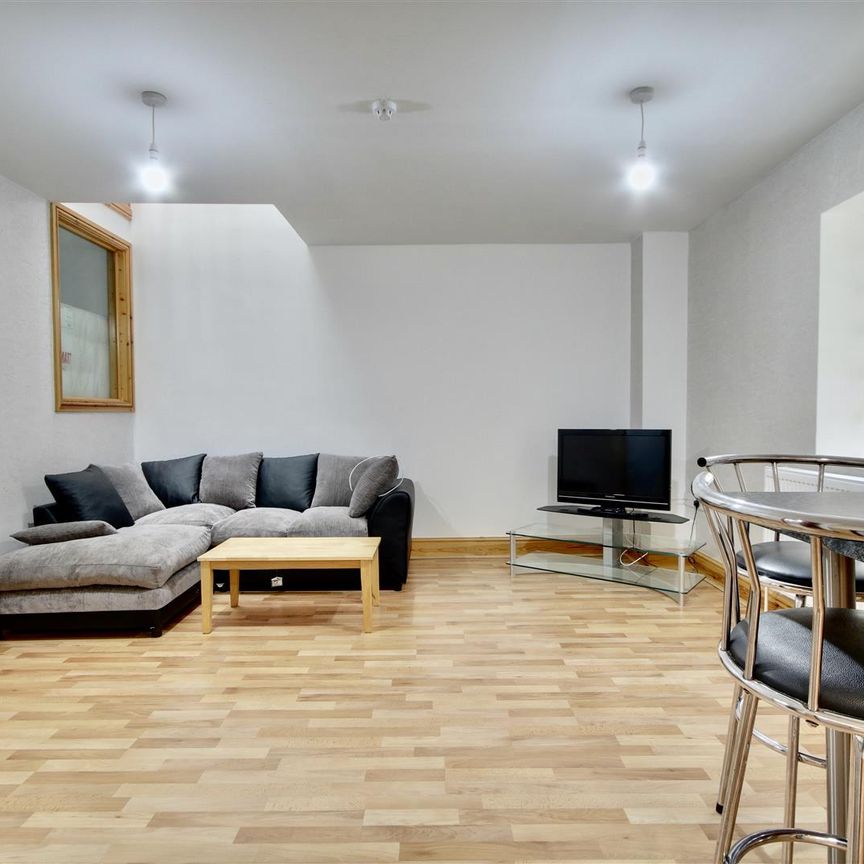 Sandringham Suites & Apartments, Southsea - Photo 1