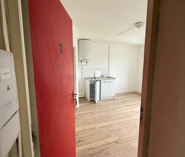 Appartement 1 pièce de 18.29m2 rue de Pont L’Abbé QUIMPER - Photo 2