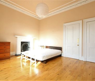 3 bedroom apartment to rent - Photo 4