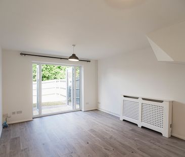 2 bedroom town house to let - Photo 4