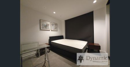 Fully Furnished - 3 Bed 2 Bath 1 CP - Walking Distance to RMIT - Photo 4