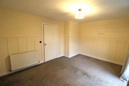 3 bedroom end of terrace house to rent - Photo 5