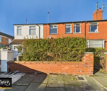 Greenwood Avenue, FY1 - Photo 6