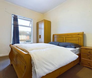 5 bedroom terraced house to rent - Photo 3