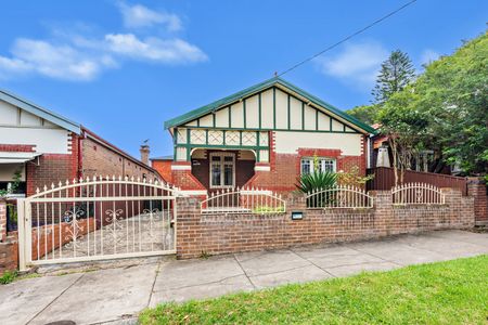 3 Holborow Street, Croydon NSW 2132 - House For Rent | Domain - Photo 5