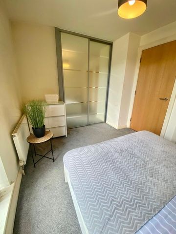 Room in a Shared Flat, Hallmark Court, E14 - Photo 2