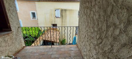 Appartement T4 avec terrasse 2ème étage - Photo 5