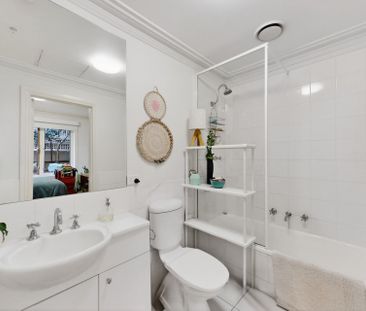 Stylish Living in the Perfect Location - Photo 3