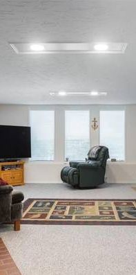 Basement Suite - Photo 1