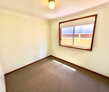 View Wednesday at 4:10pm - 4:20pm - Photo 2